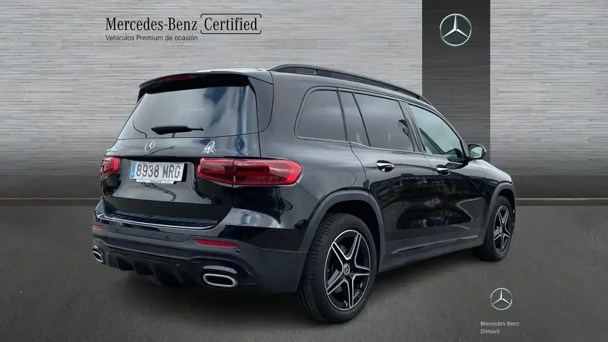 Usado Mercedes GLB200 AMG line 150 CV (110 kW) 2024 Negro SUV