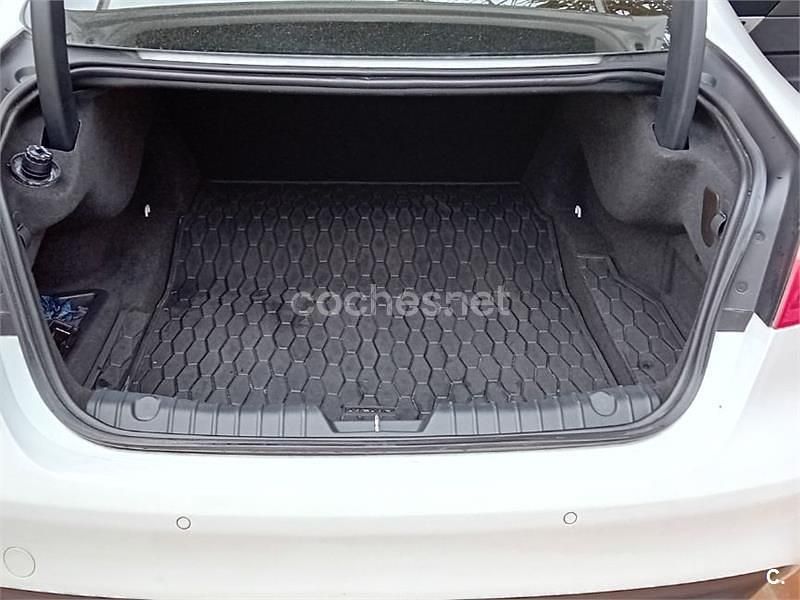 Usado Jaguar XF Prestige 180 CV (132 kW) 2016 Blanco Berlina