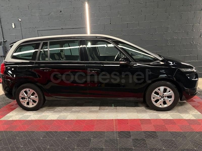 Usado Citroën Grand C4 Picasso Live 130 CV (95 kW) 2015 Negro Monovolumen