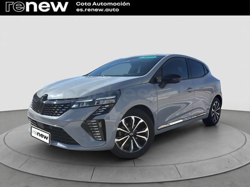 Usado Renault Clio V Techno 100 CV (73 kW) 2025 Gris / plata Berlina