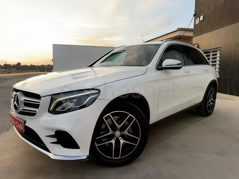 Usado Mercedes GLC220 170 CV (125 kW) 2016 Blanco SUV