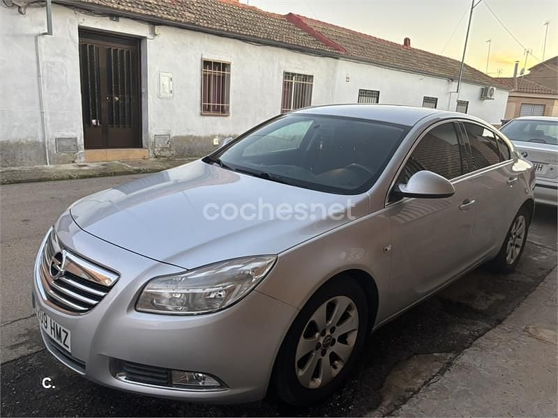 Usado Opel Insignia Selective 130 CV (95 kW) 2012 Gris / plata Berlina