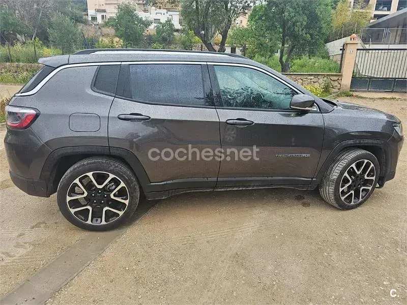Usado Jeep Compass Limited 150 CV (110 kW) 2021 Negro SUV