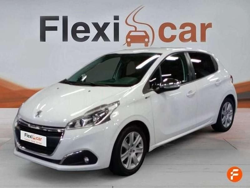 Usado Peugeot 208 Allure 82 CV (60 kW) 2014 Blanco Utilitario