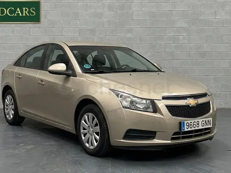 Usado Chevrolet Cruze LS 113 CV (83 kW) 2009 Beige Berlina