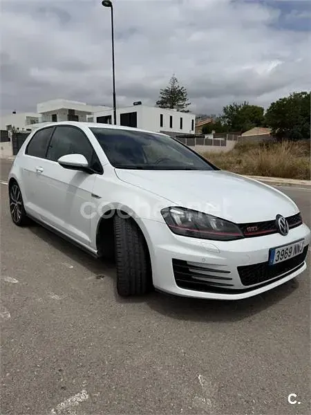 Usado VW Golf VII GTI 230 CV (169 kW) 2017 Blanco Berlina