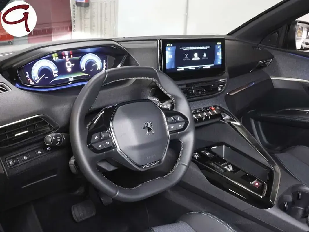 Usado Peugeot 3008 Allure 179 CV (131 kW) 2024 Gris SUV