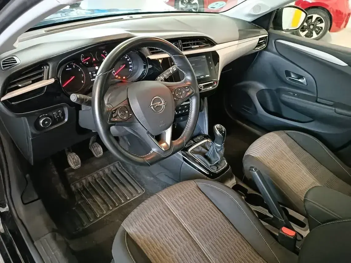 Begagnad Opel Corsa Edition 100 HK (73 kW) 2023 Svart Sedan