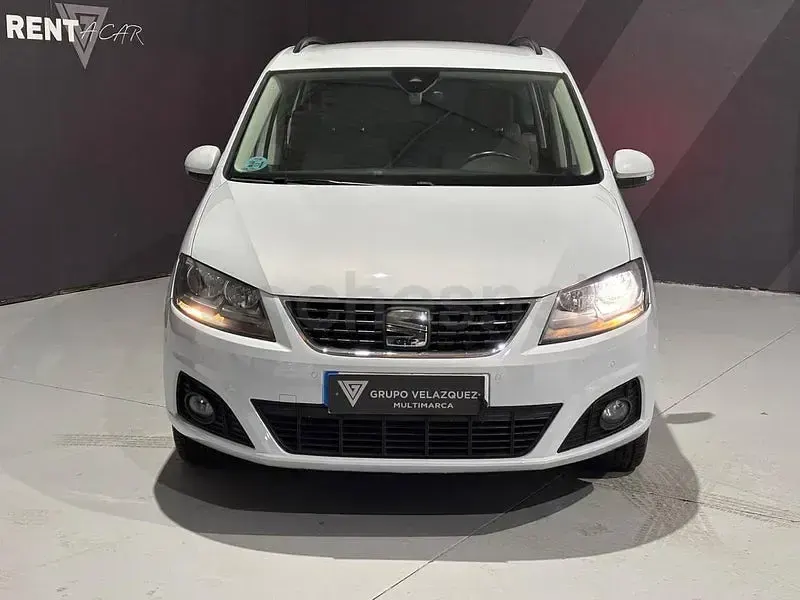 Usado Seat Alhambra Style 150 CV (110 kW) 2022 Gris / plata Monovolumen