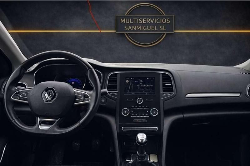 Usado Renault Kadjar Zen 132 CV (97 kW) 2015 Rojo SUV