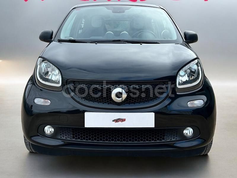 Usado Smart ForFour 90 CV (66 kW) 2019 Negro Utilitario