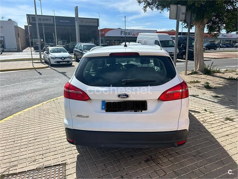 Używany Ford Focus Titanium 120 KM (88 kW) 2016 Biały Kombi