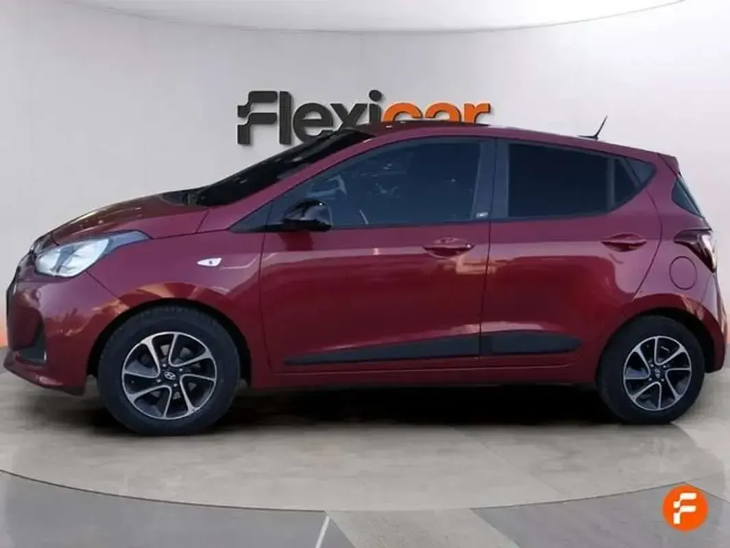 Usado Hyundai i10 GO! 67 CV (49 kW) 2018 Rojo Utilitario