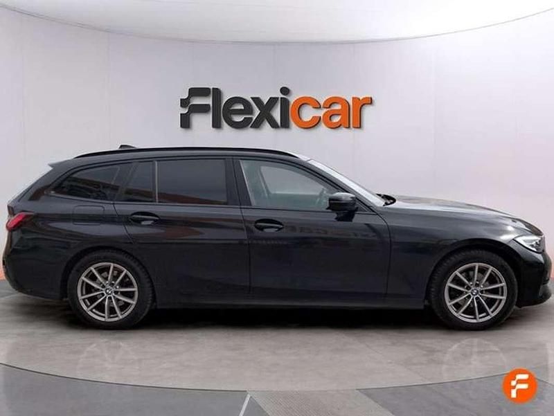 Usado BMW 318 150 CV (110 kW) 2022 Negro Familiar
