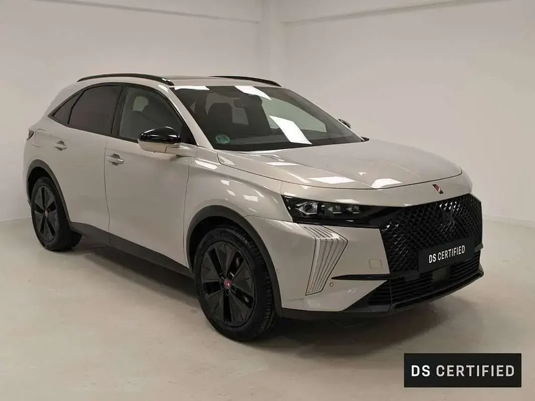 Usado DS Automobiles DS7 Crossback Performance 131 CV (96 kW) 2023 Beige SUV