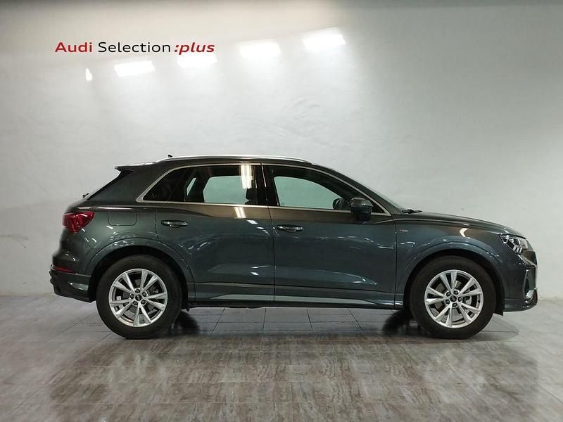 Usado Audi Q3 S-Line 150 HP (110 kW) 2024 Cinzento SUV