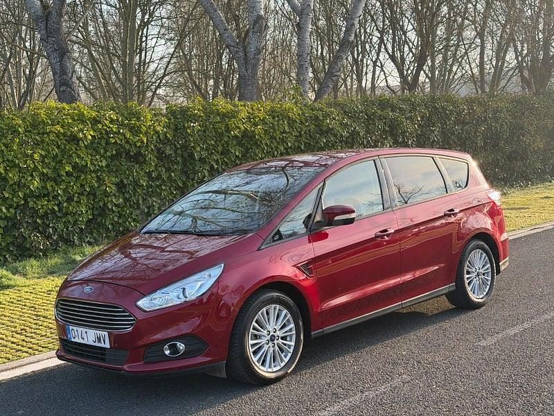 Usado Ford S-MAX Trend 120 CV (88 kW) 2016 Granate Monovolumen