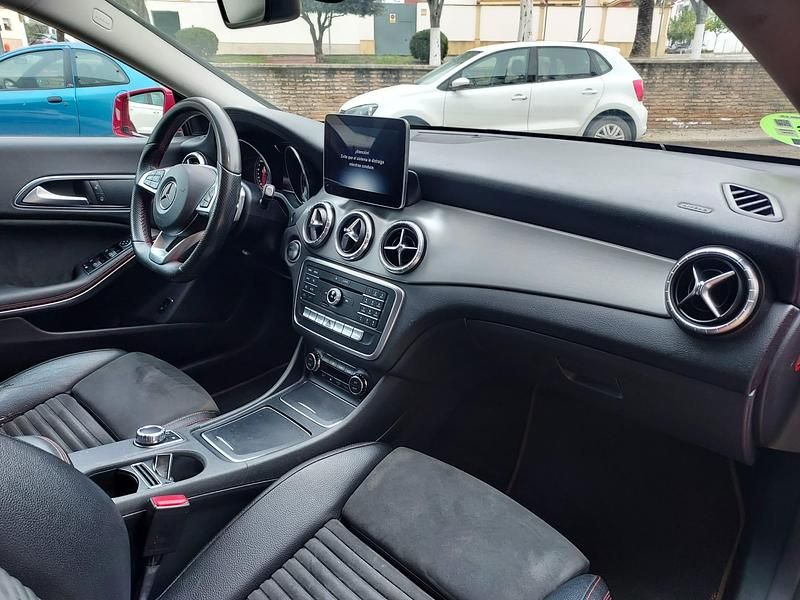 Usado Mercedes CLA220 177 CV (130 kW) 2018 Rojo Berlina