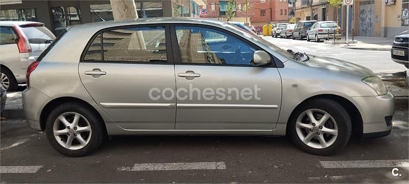 Gris / plata Usado 2006 Toyota Corolla Sol Berlina | 3800 € (Precio justo) - Imagen 1/4