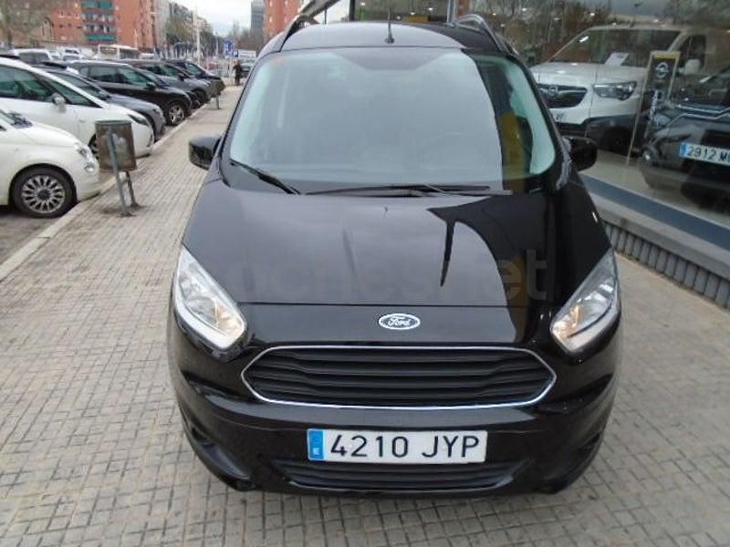Usado Ford Tourneo Courier Trend 100 CV (73 kW) 2017 Negro Monovolumen