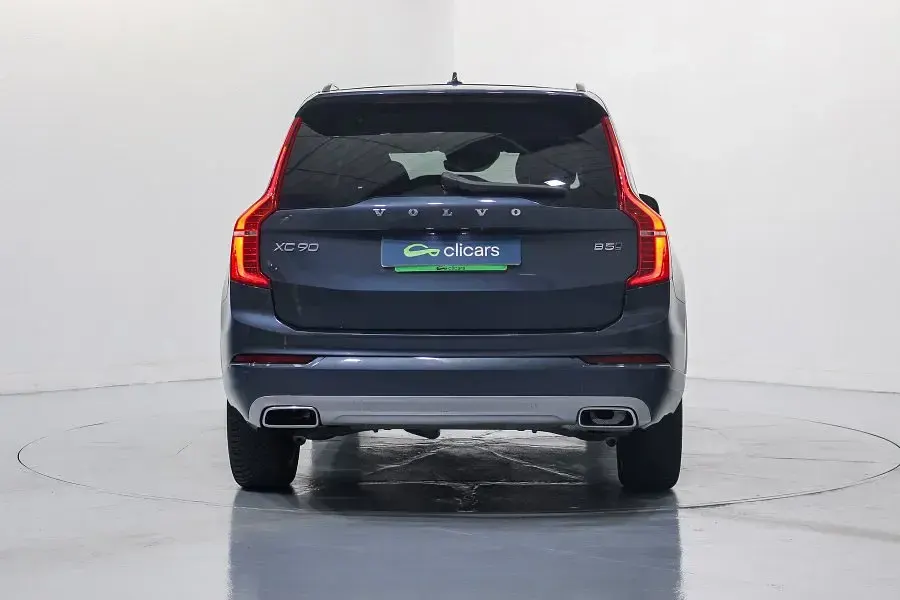Używany Volvo XC90 Momentum 250 KM (183 kW) 2021 Niebieski SUV