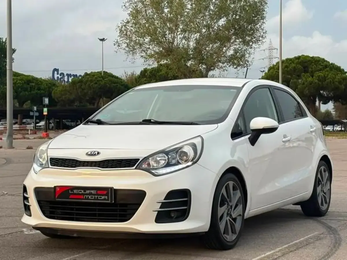 Usado Kia Rio 84 CV (61 kW) 2017 Berlina