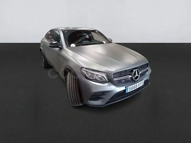 Usado Mercedes GLC250 204 CV (150 kW) 2019 Gris / plata Coupe