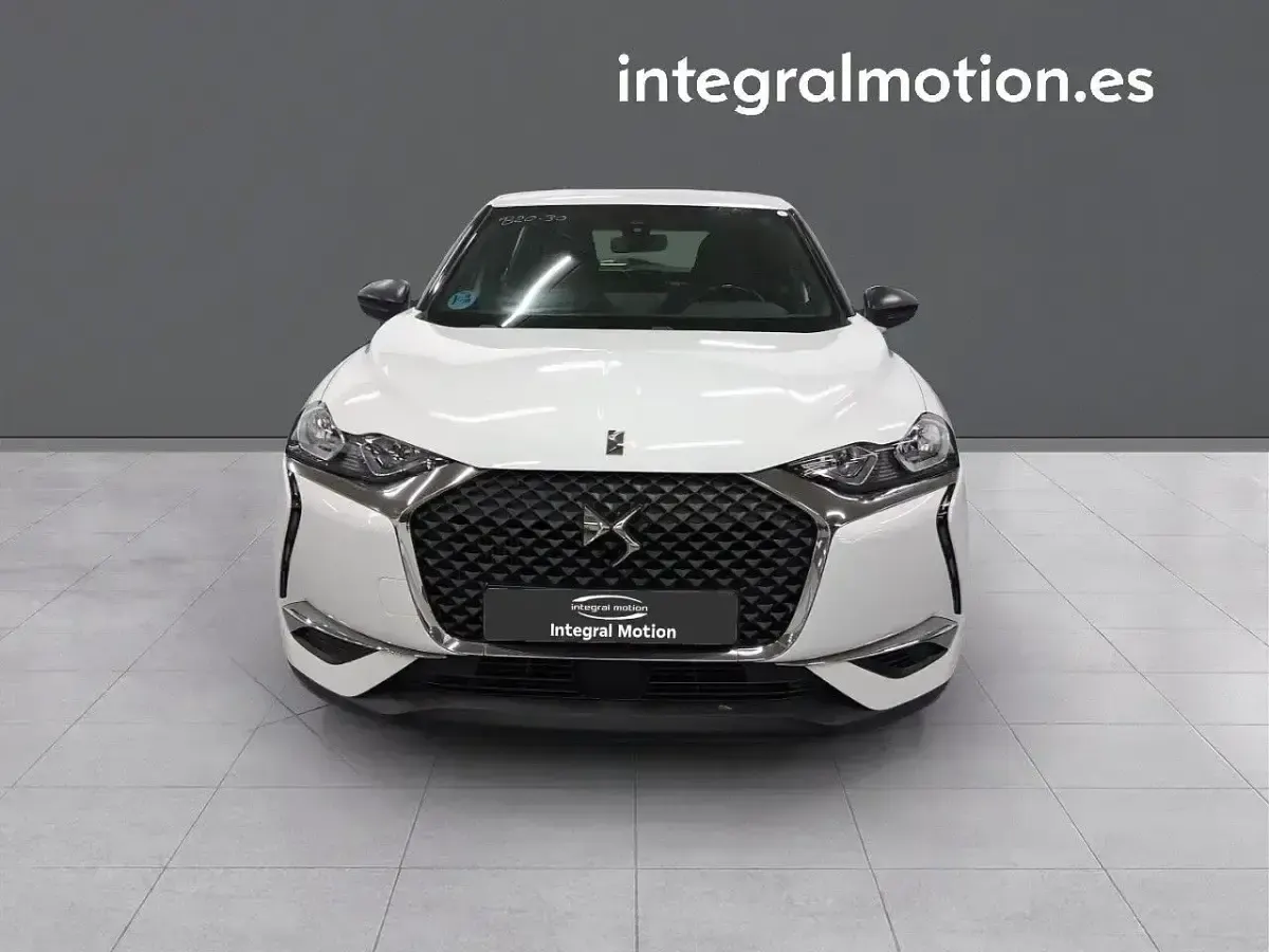 Usado DS Automobiles DS3 Crossback Chic 110 CV (80 kW) 2021 Blanco SUV
