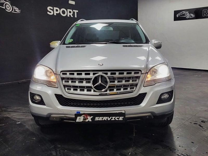 Usado Mercedes ML300 190 CV (139 kW) 2010 Gris / plata SUV