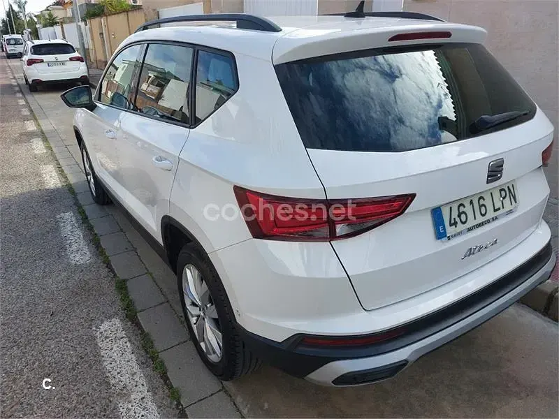 Usado Seat Ateca Style 150 CV (110 kW) 2021 Blanco SUV