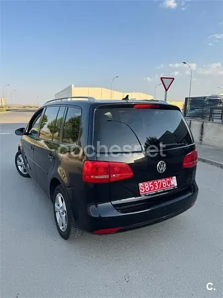 Usado VW Touran Advance 140 CV (102 kW) 2015 Negro Monovolumen