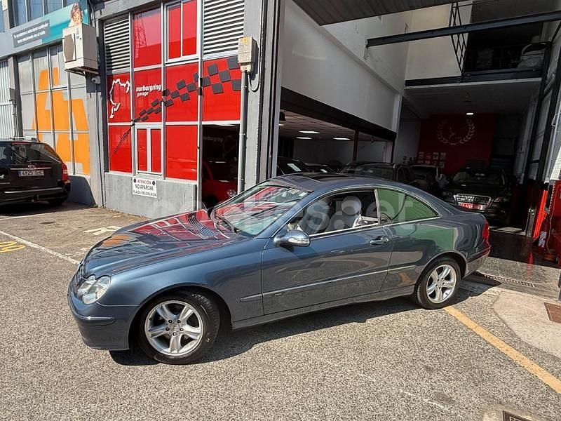 Usado Mercedes CLK320 Avantgarde 218 CV (160 kW) 2002 Gris / plata Coupe