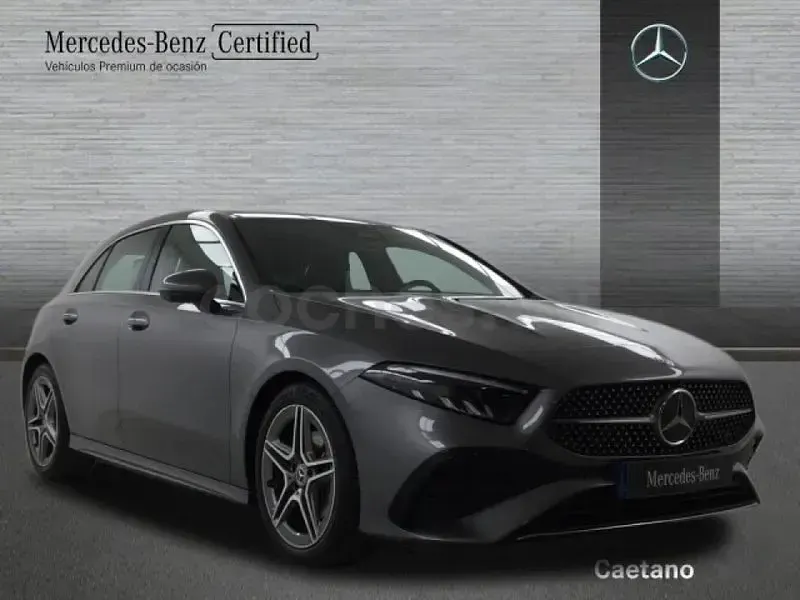 Usado Mercedes A200 150 CV (110 kW) 2024 Gris / plata Berlina