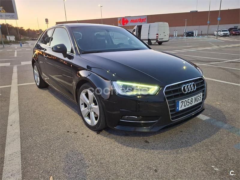 Usado Audi A3 Ambition 105 CV (77 kW) 2014 Negro Berlina