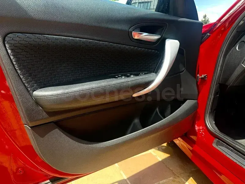 Usado BMW 118 150 CV (110 kW) 2017 Rojo Utilitario
