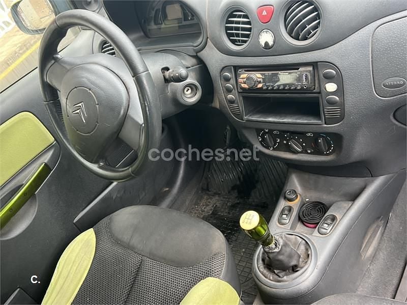 Usado Citroën C2 VTR Sport 75 CV (55 kW) 2003 Amarillo Utilitario