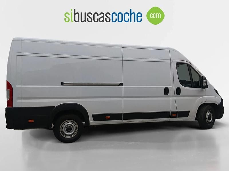 Usado Fiat Ducato 50 CV (36 kW) 2023 Violeta/lila Van