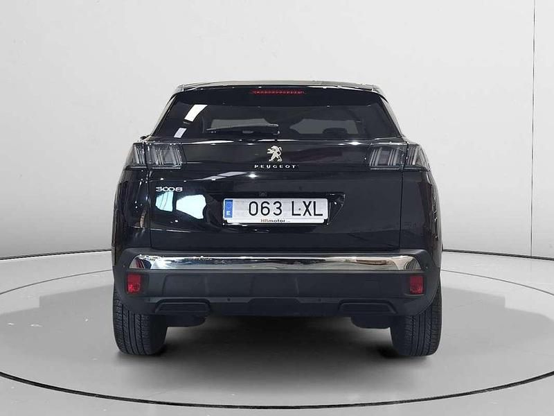 Usado Peugeot 3008 Allure 132 CV (97 kW) 2022 Blanco SUV