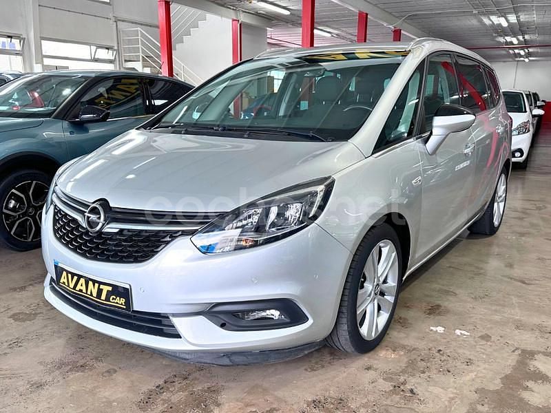 Usado Opel Zafira Innovation 136 CV (100 kW) 2019 Gris / plata Monovolumen