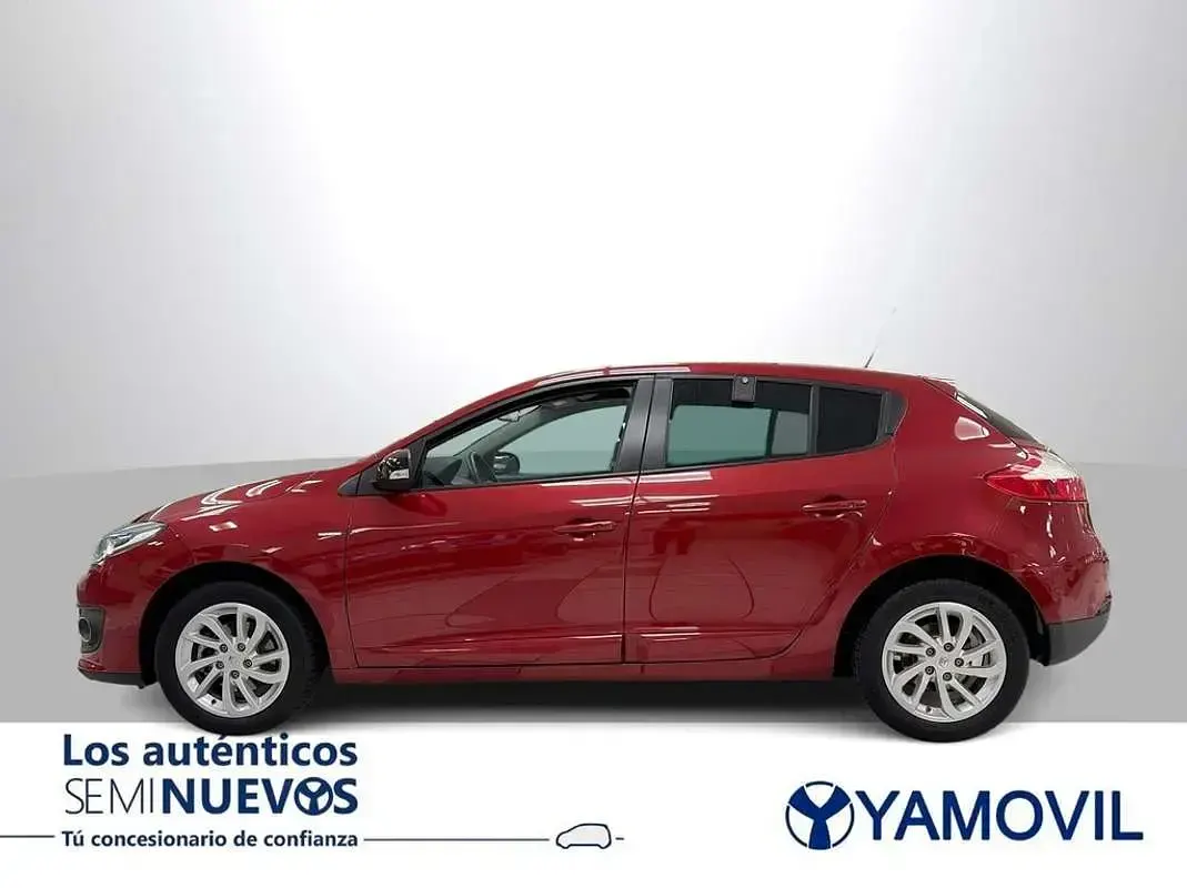 Usado Renault Mégane LIMITED 116 CV (85 kW) 2014 Rojo Utilitario