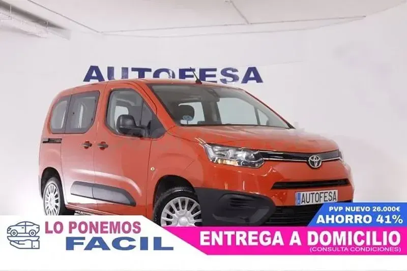 Usado Toyota Proace Verso Active 131 CV (96 kW) 2023 Rojo Familiar