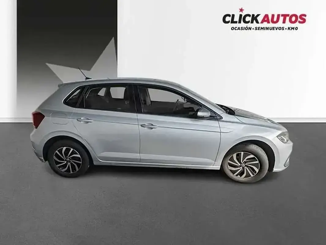 Usado VW Polo 95 CV (69 kW) 2025 Plateado Utilitario