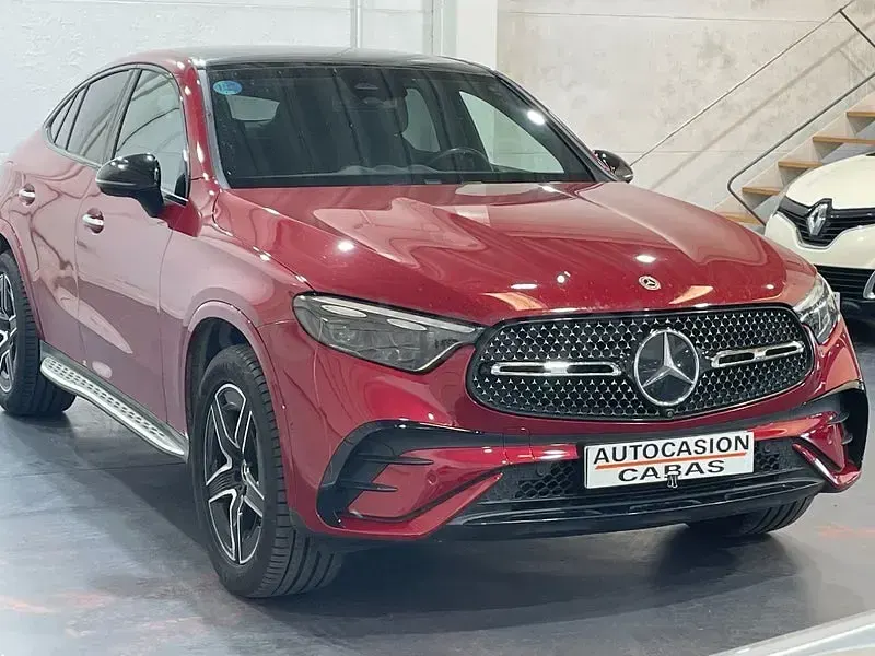 Usado Mercedes GLC220 197 CV (144 kW) 2024 Granate Coupe