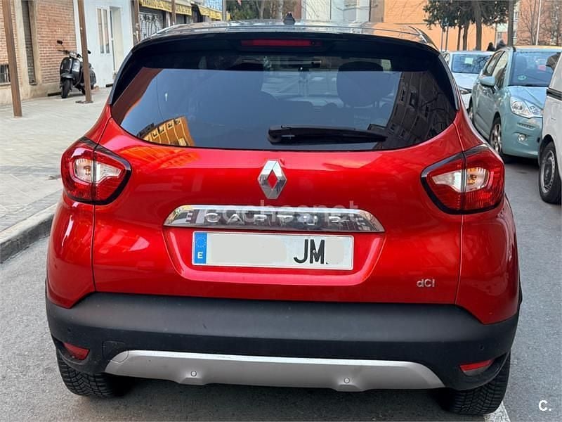 Usado Renault Captur 90 CV (66 kW) 2016 Rojo SUV