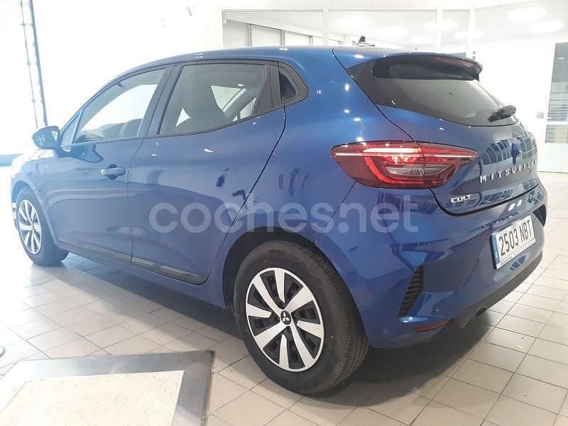 Usado Mitsubishi Colt Motion 90 CV (66 kW) 2025 Azul Berlina