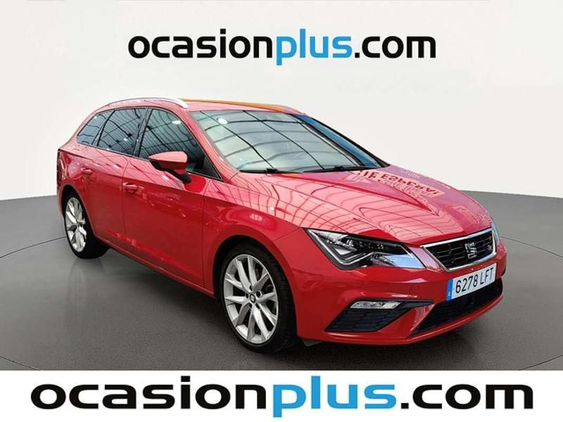 Usado Seat Leon ST FR 150 CV (110 kW) 2020 Rojo Familiar