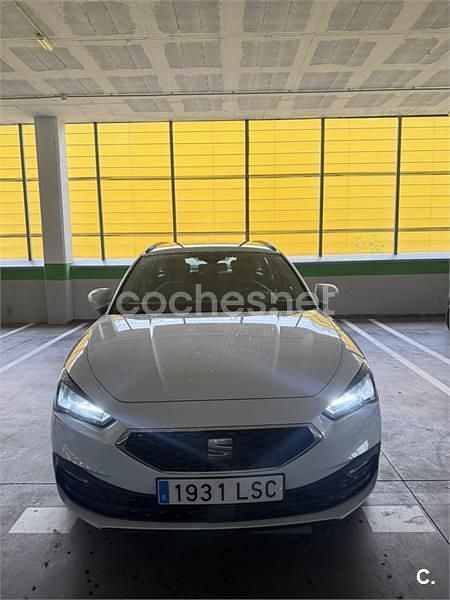 Usado Seat Leon Style 115 CV (84 kW) 2021 Blanco Familiar