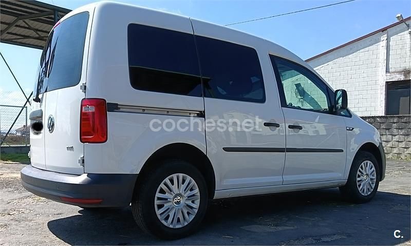 Usado VW Caddy Edition 102 CV (75 kW) 2018 Blanco Monovolumen