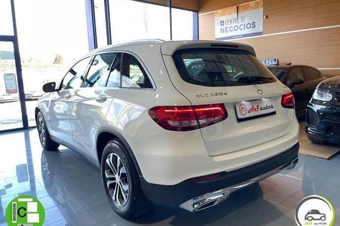 Usado Mercedes GLC220 Business 170 CV (125 kW) 2015 SUV