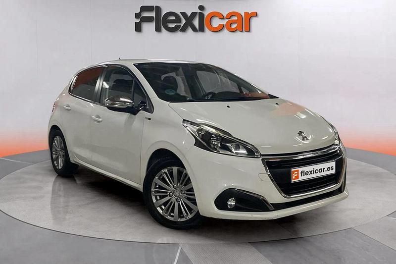 Blanco Usado 2016 Peugeot 208 Access Utilitario | 6990 € (Precio justo) - Imagen 1/4